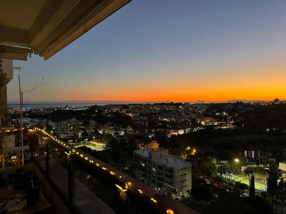 Apartment With Views Near Puerto Banus マルベーリャ 0*,  スペイン